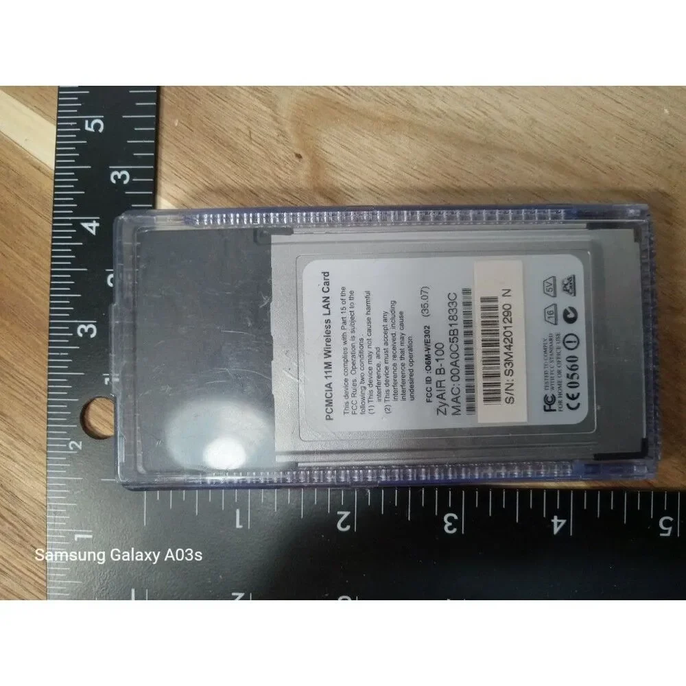 ZyXEL ZyAIR B-100 Wireless LAN PC Card